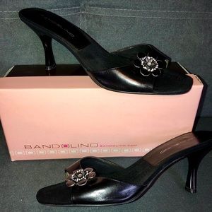 Black kidskin leather heels with jeweled flower